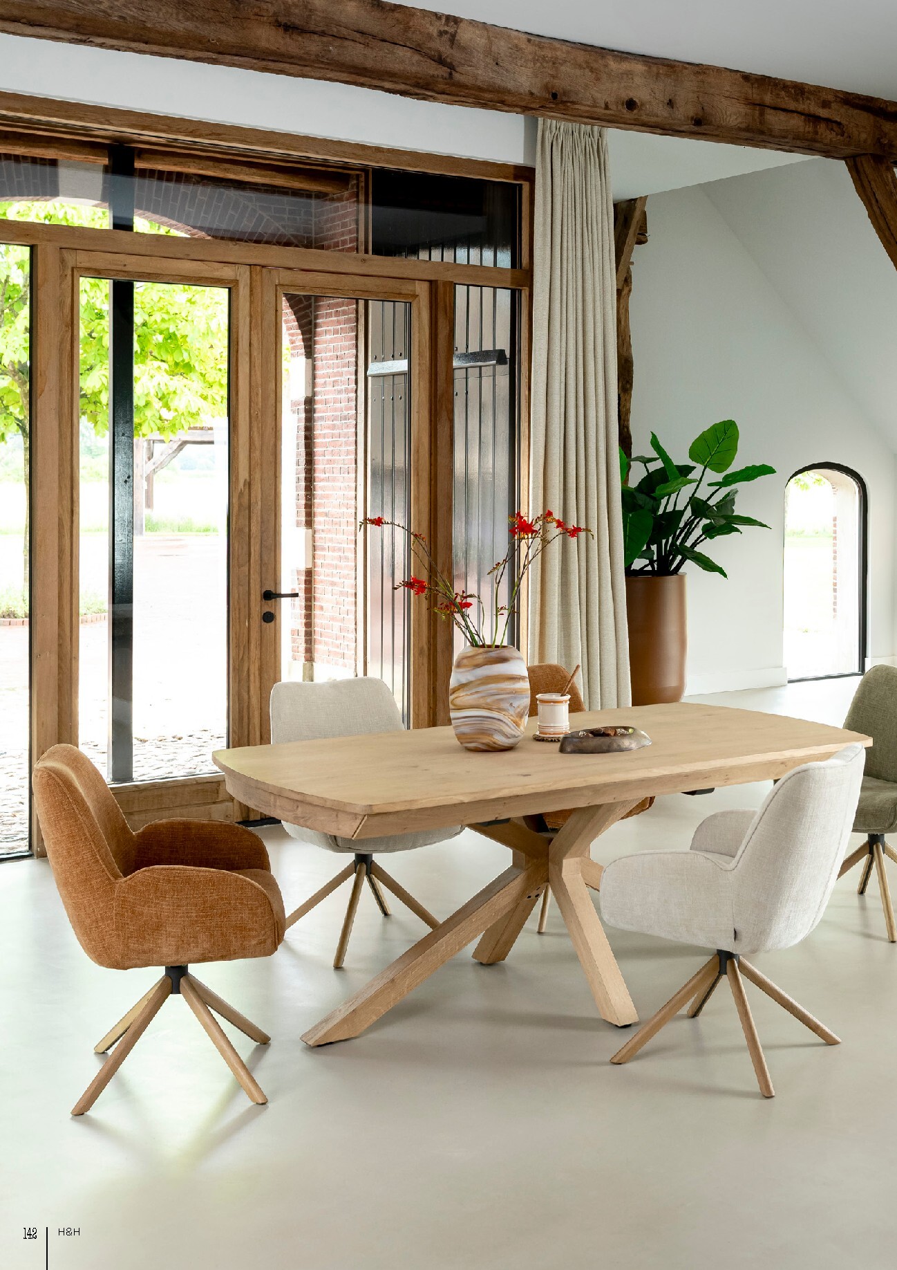 heth - Current H&H leaflet valid from du mercredi 01/04/2026 to du lundi 31/08/2026 - page: 142